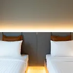 Hotel Moxy Outletcity 4*