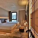 Hotel Moxy Outletcity 4*