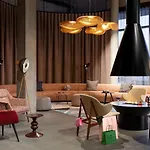 Hotel Moxy Outletcity 4*