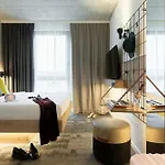 Hotel Moxy Outletcity 4*