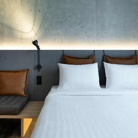 Moxy Outletcity Metzingen Hotel