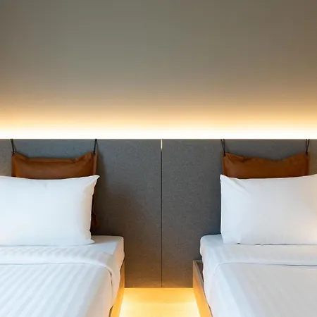 Hotel Moxy Outletcity 4*