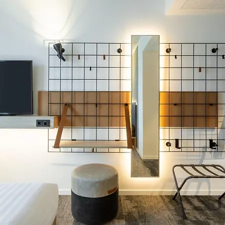 Moxy Outletcity