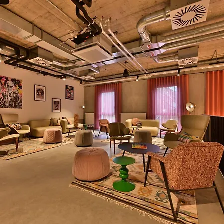 Hotel Moxy Outletcity Metzingen