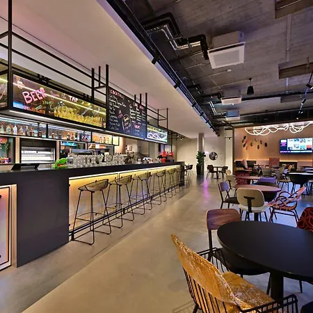 Moxy Outletcity Metzingen Hotel Metzingen (Tubingen)