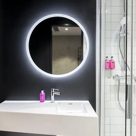 酒店 Moxy Outletcity 梅青根