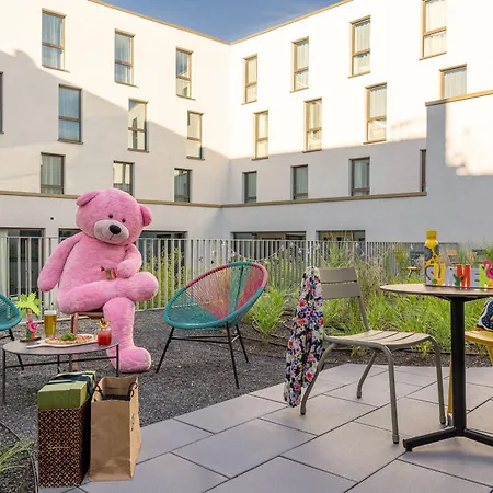 酒店 Moxy Outletcity 梅青根