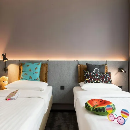 Moxy Outletcity