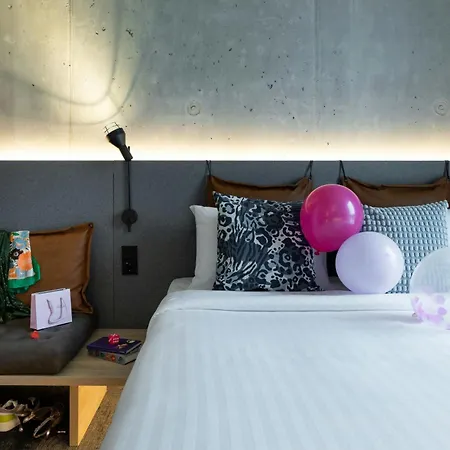 Hotel Moxy Outletcity 4*