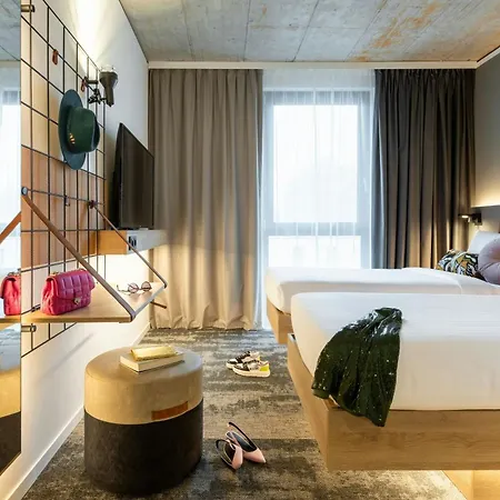 Hotel Moxy Outletcity