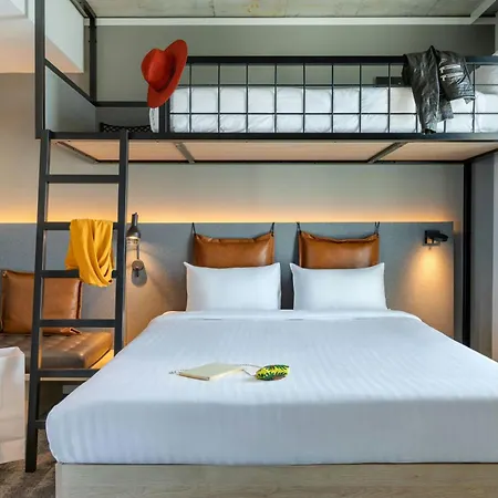 Moxy Outletcity 4*