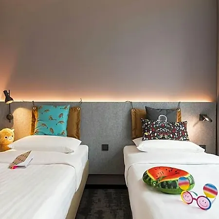 Moxy Outletcity Hotel 4*