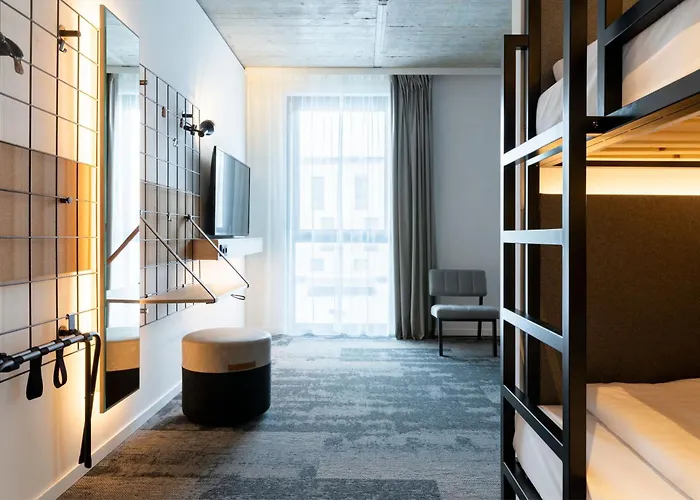 Moxy Outletcity Отель