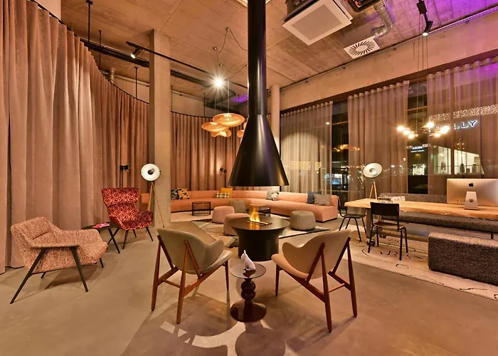 Hotel Moxy Outletcity Metzingen (Tubingen)