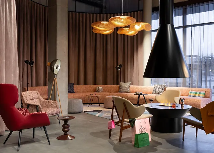 Отель Moxy Outletcity 3*